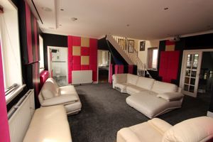playroom/cinema- click for photo gallery